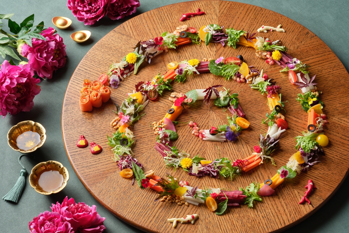 Prosperity_Smoked_Salmon_Yusheng_with_Organic_Fresh_Greens_drizzled_with_Yuzu_Sauce_TOP_1200x800px image First-of-its-kind Yusheng with 32 varieties of fresh greens leads Si Chuan Dou Hua’s slate of Lunar New Year Specialities