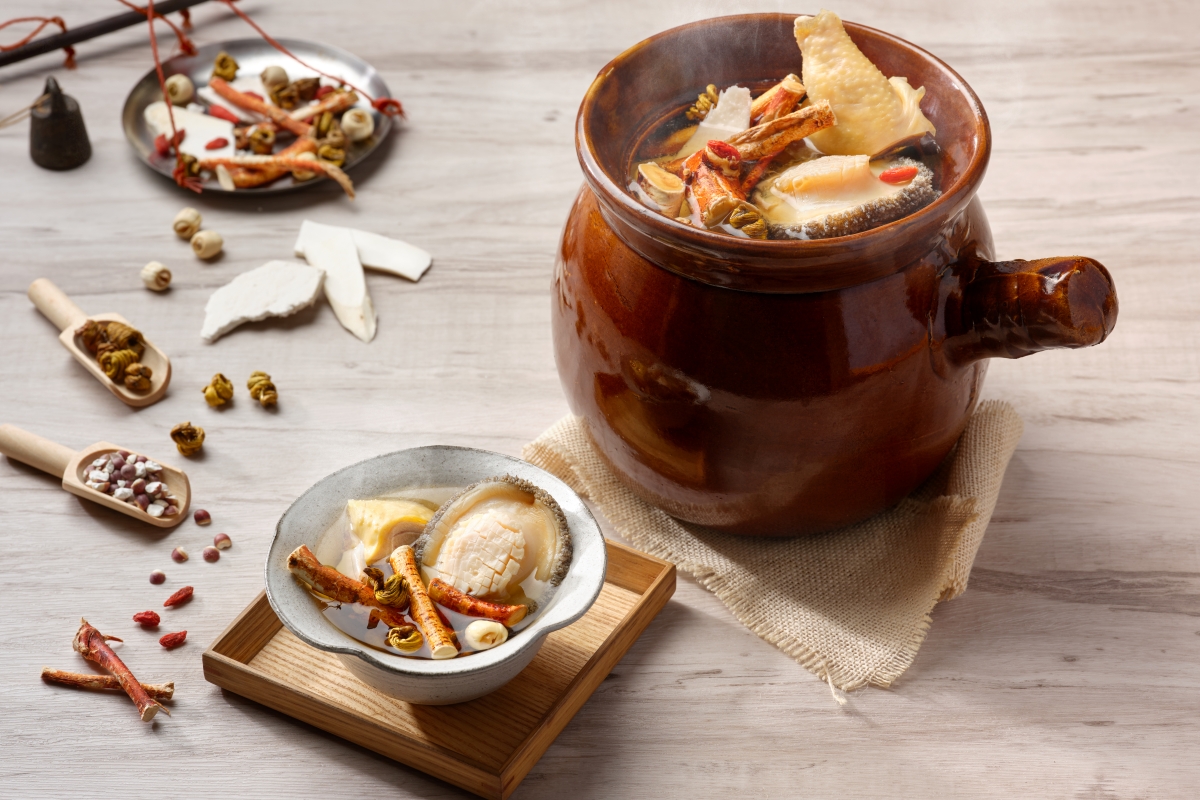 Nourishing Soup with Fresh Mexican Abalone and Chinese Herbs 1200x800px