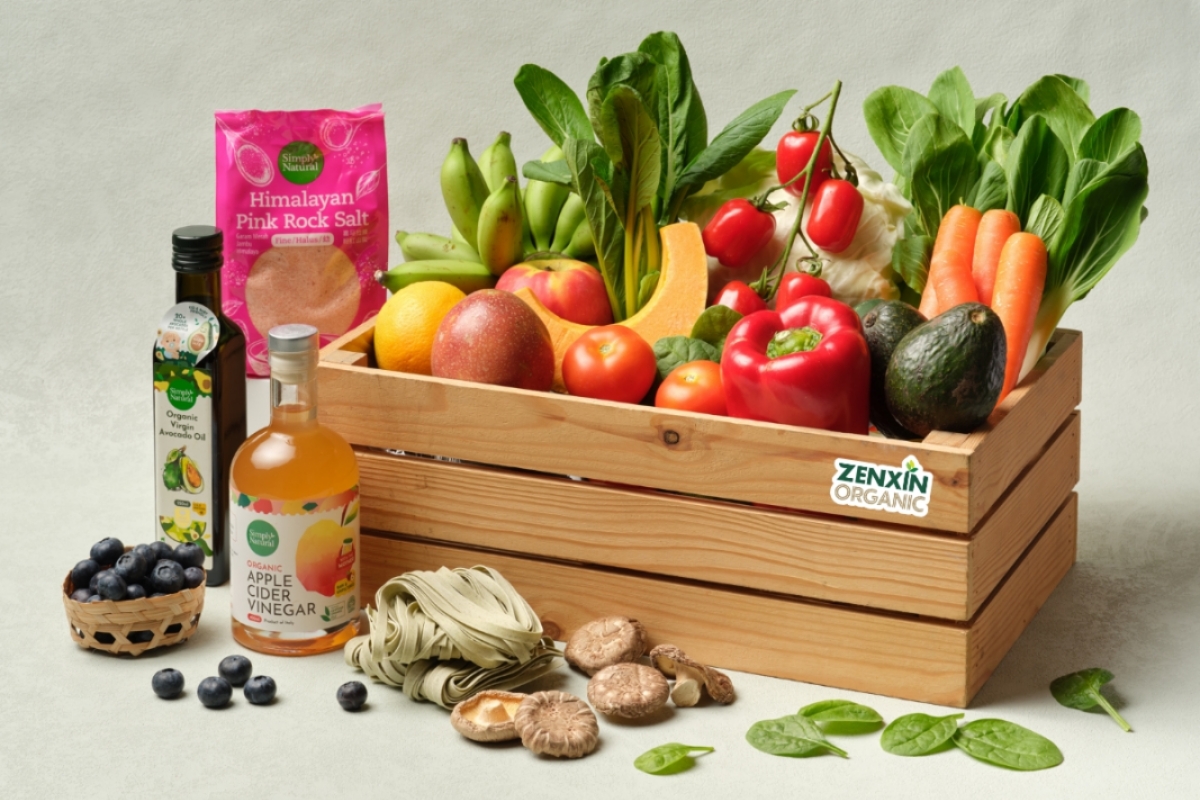 Organic_Mystery_Box_with_logo_1200x800px image Parents